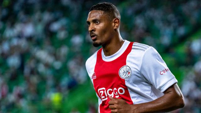 开云官方网-官方：阿莱当选本轮欧冠MVP 生涯欧冠首秀便进4球