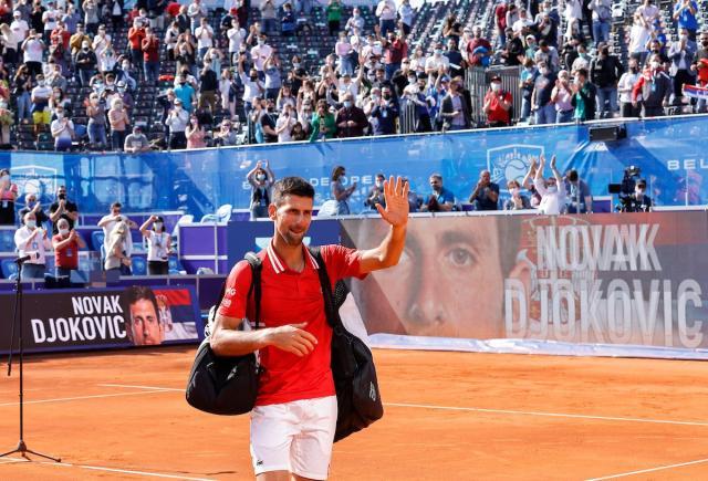 乐鱼官网-德约“不专注”三盘过关 本赛季第三次进巡回赛决赛